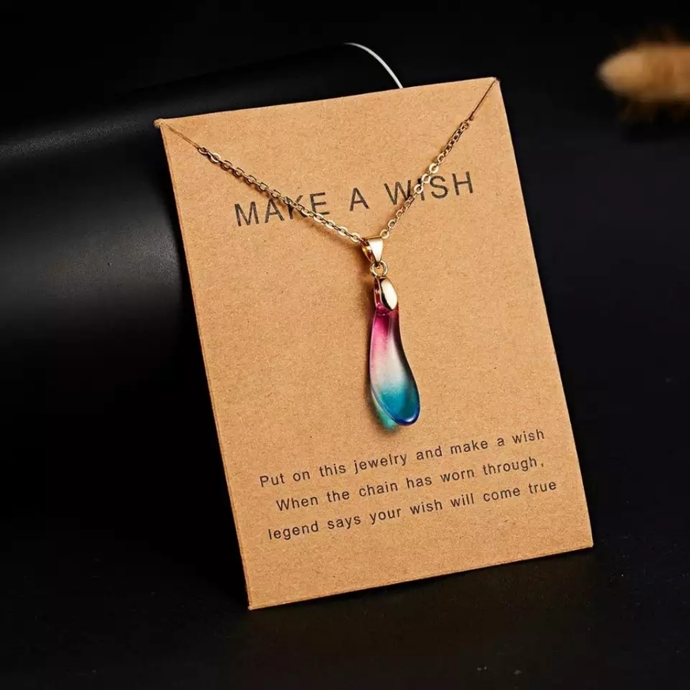 New Cute Multi-colored Blue/White/Pink necklace